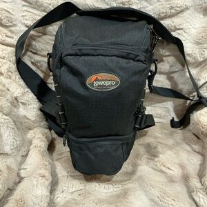 Lowepro Black Compact Messenger Camera Bag